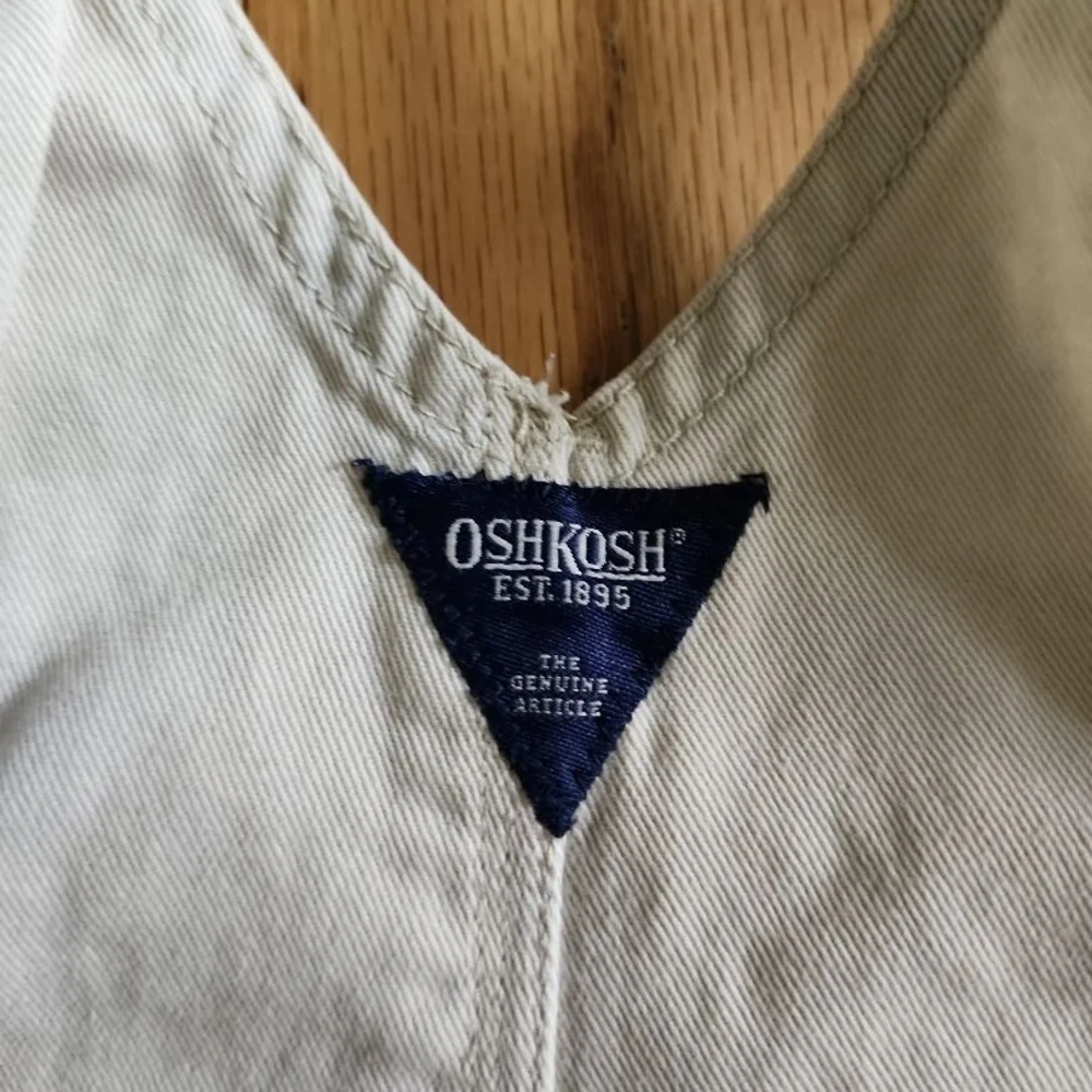 OshKosh‎ B'gosh Kids Shortalls Size 18 MOS Beige Adjustable Straps Playful